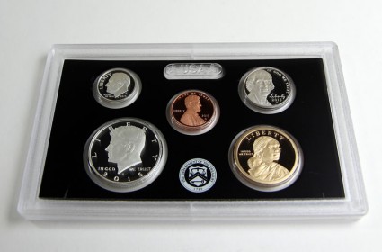2015 Silver Proof Set lens with the 1c, 5c, 10c, 50c and $1 coins